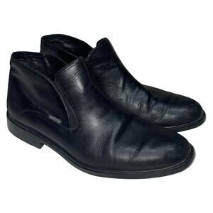 Mephisto Black Leather Ankle Boots      Size: US 11.5